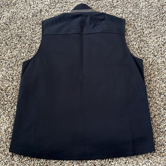 Men’s Vest - Picture 4 of 4
